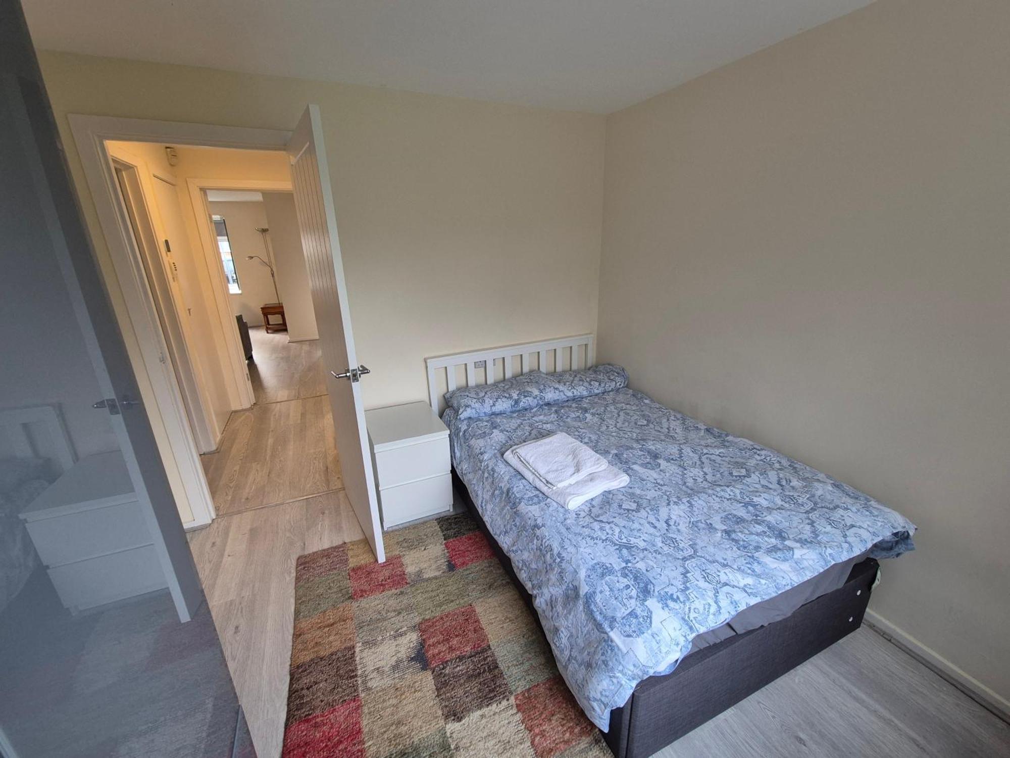 Lovely & Beautiful 2 Bed-Apartment In Borehamwood Exterior photo